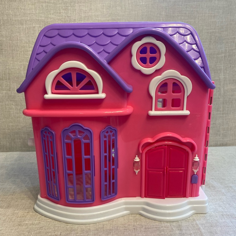 dollhouse play